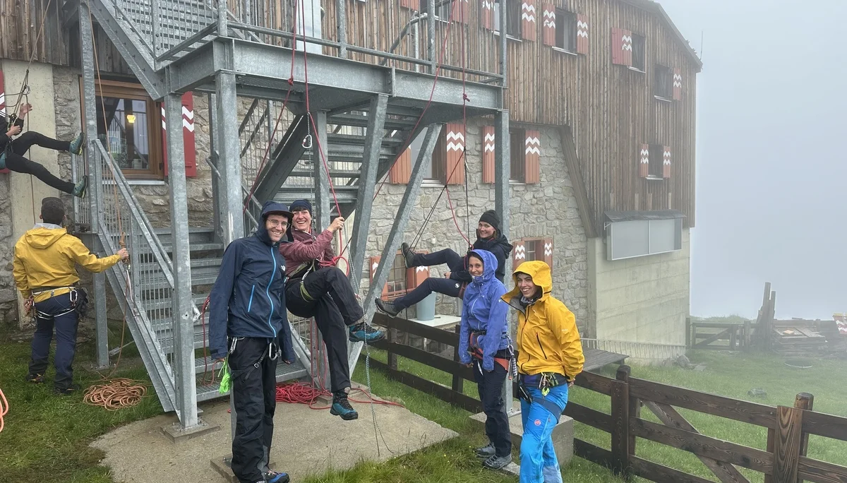 Selbstrettung im Regen | © Felix Unterberger