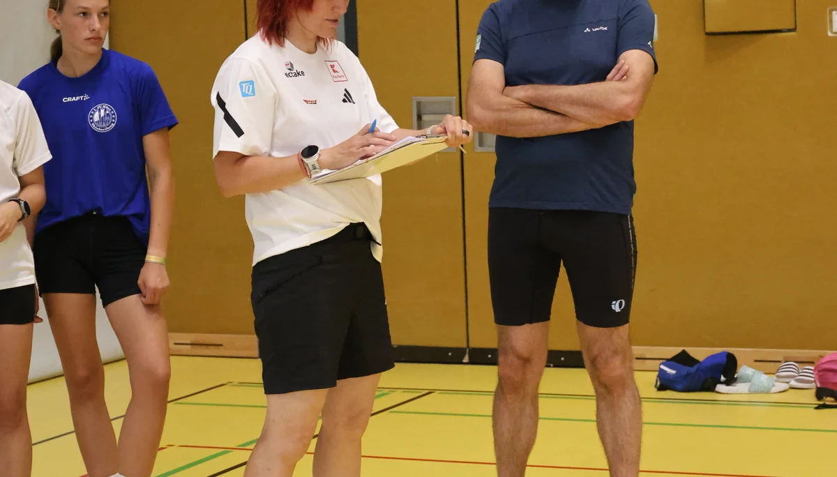 Turn-Parcours unter qualifizierter Anleitung: Kathi Wilhelm, Weltmeisterin und Olympiasiegerin mit Heiner Stocker | © Carsten Tanzhaus