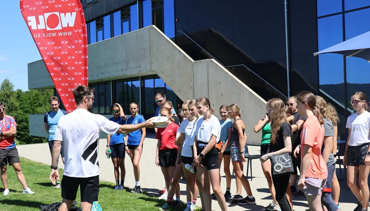 Disk-Golf mit Axel Teichmann | © Carsten Tanzhaus