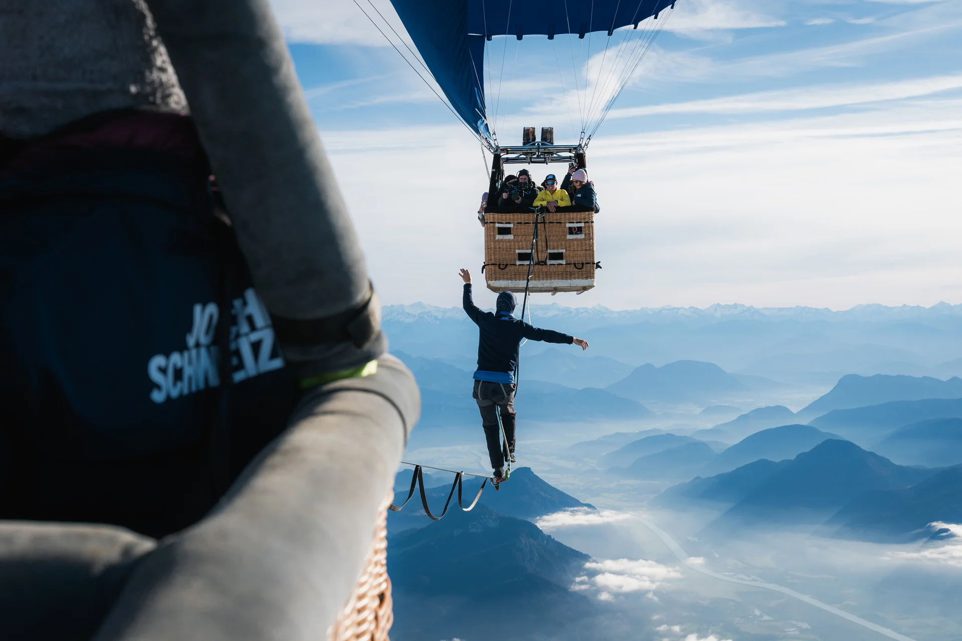 Walking on clouds  | © Jochen Schweizer_Slackline_WR